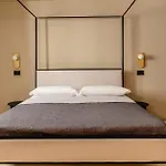 Guest house The Neapolitan Bb Palazzo Carafa Della Spina 4*