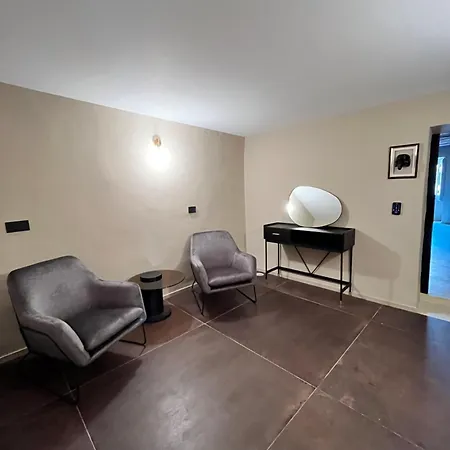 The Neapolitan Bb Palazzo Carafa Della Spina 4*