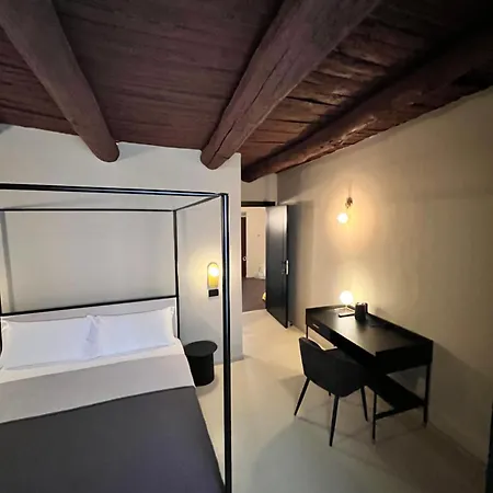 The Neapolitan Bb Palazzo Carafa Della Spina