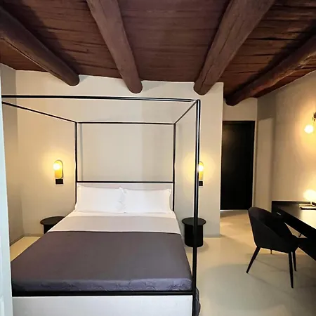 The Neapolitan Bb Palazzo Carafa Della Spina Gasthof Neapel