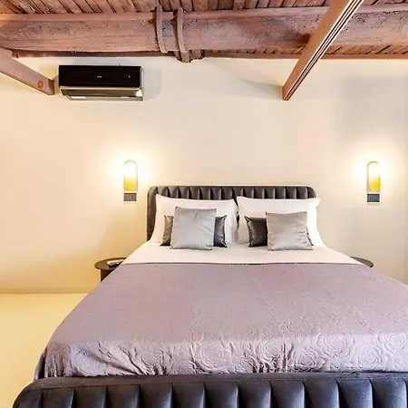 Guest house The Neapolitan Bb Palazzo Carafa Della Spina 4*